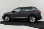 Volkswagen Tiguan 1.5 150pk TSI Life | Achteruitrijcamera | Voorstoelen/Stuurwiel verwarmd | Adaptief cruise control | Parkeersensoren | DAB radio