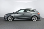 Audi A3 Sportback 30 TFSI Advance Sport | Schuif/- kantel dak | Navi | Stoelverwarming | Comfort stoelen |