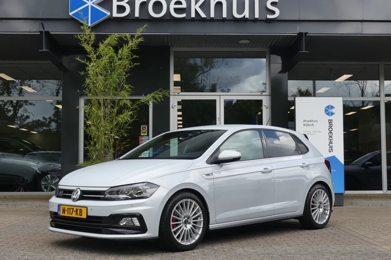 Volkswagen Polo 1.0 TSI 115PK Highline | NAVI | STOELVERWARMING | 17'' LMV |