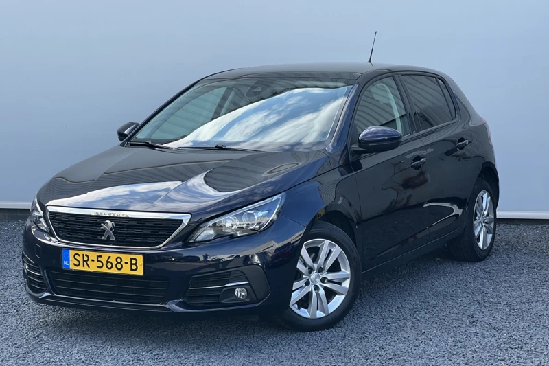 Peugeot 308 1.2 PureTech Blue Executive / Trekhaak / Apple Carplay/Android Auto / Panorama dak / Navigatie / Etc