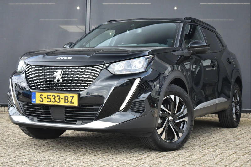 Peugeot 2008 1.2 PureTech Allure Pack 130pk Automaat | 3D-Navigatie | Full-LED | 17"LMV | Climate Control | Achteruitrijcamera | !!