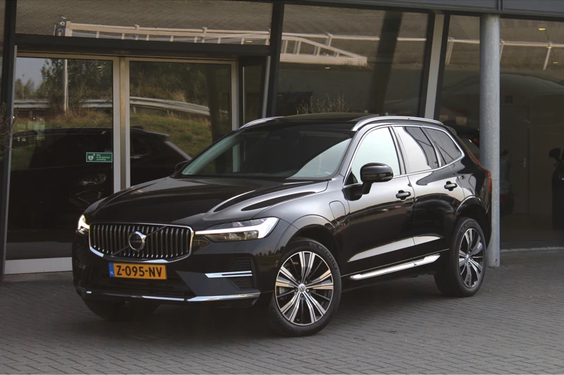 Volvo XC60 T6 AWD Plus Bright | Panoramadak | Stuur/stoelverwarming | Adaptive Cruise | Elek. Stoel i.c.m Geheugen | 20-Inch | BLIS | Trekh