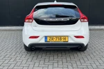 Volvo V40 T2 Kinetic | All season banden | Xenon | Stoelverwarming | Regensensor | Digitaal Instrumentenpaneel | Climate Control