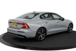 Volvo S60 B4 Plus Dark | Stoel & stuurwielverwarming | Adaptieve cruise control | Park assist voor & achter | Parkassist camera | DAB+ | A