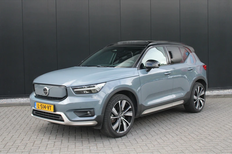 Volvo XC40 Recharge P8 AWD R-Design | 20'' | Pilot assist | Panoramadak | 360 camera | BLIS | Harman Kardon | Trekhaak