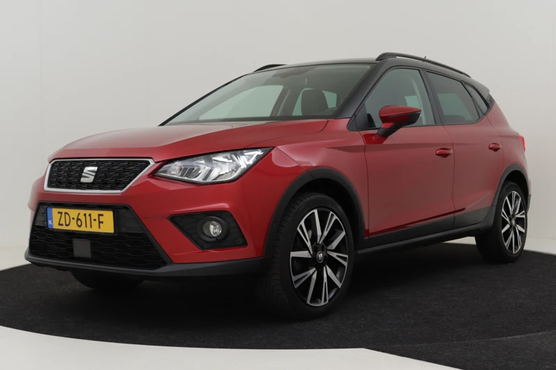 SEAT Arona 1.0 TSI 96pk Style Business Intense | Adaptief cruise control | Navigatie | App connect | Privacy glass | DAB radio | Park assis