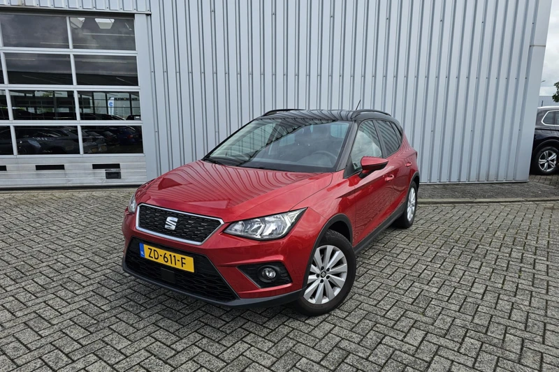 SEAT Arona 1.0 TSI 96pk Style Business Intense | Adaptief cruise control | Navigatie | App connect | Privacy glass | DAB radio | Park assis