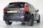 Volvo XC60 T6 350PK AWD Ultra Black Edition | Trekhaak | HUD | HK Audio | Leder dash | Adapt LED | Getint Glas