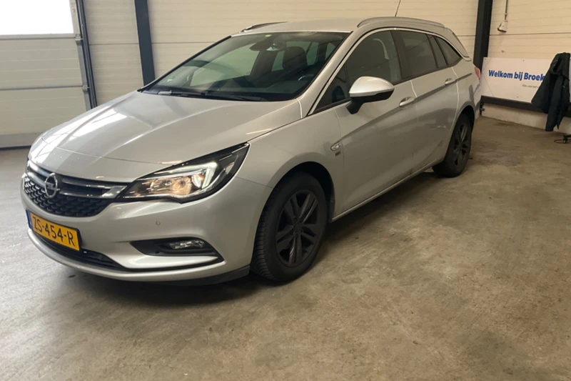 Opel Astra Sports Tourer 1.0 Turbo 120 Jaar Edition | Navigatiesysteem | Climate Control | Parkeersensoren | Dealer Onderhouden | Cruise Co