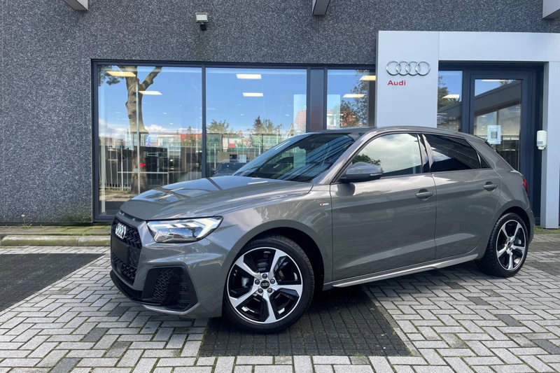 Audi A1 Sportback 25 TFSI Advanced edition/ Sportstoelen/