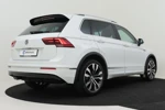 Volkswagen Tiguan 1.5 TSI ACT Highline R-line 150pk AUT/DSG | Adaptief cruise control | 1800kg trekgewicht | Navigatie | LED plus koplampen | Priv