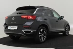 Volkswagen T-Roc 1.0 TSI UNITED 116pk | Panorama dak | navigatie | Parkeersensoren v+a | App connect | Stoelverwarming | DAB radio | 17"LMV