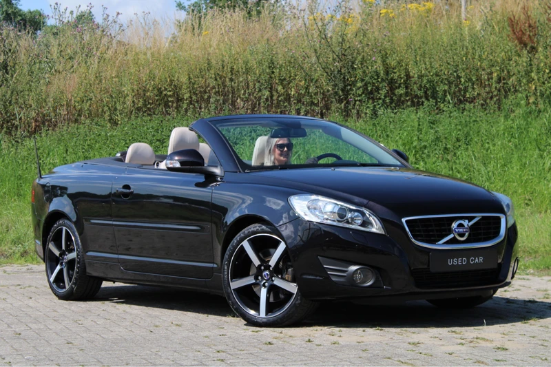 Volvo C70 Convertible 2.5 T5 Tourer Luxury-Line | 18-Inch | Memory-Seats | NL-Auto | NAP