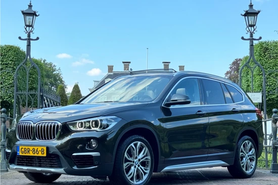 BMW X1 SDRIVE20I HIGH EXECUTIVE | DEALER OH! | PANODAK | LEDEREN SPORTSTOELEN | MEMORY SEATS | NAVI-PROF | CAMERA | CLIMA | STOELVERWAR