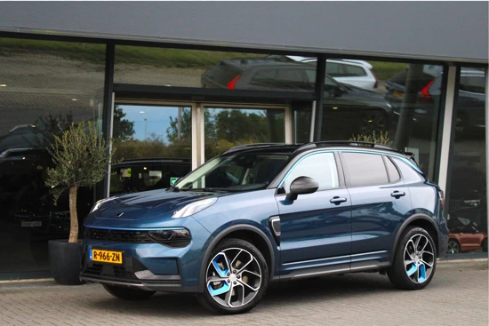 Lynk & Co 01 1.5 | Panoramadak | Adaptive Cruise | BLIS | 360° Camera | Infinity Audio | Elektrische Stoel | Keyless |