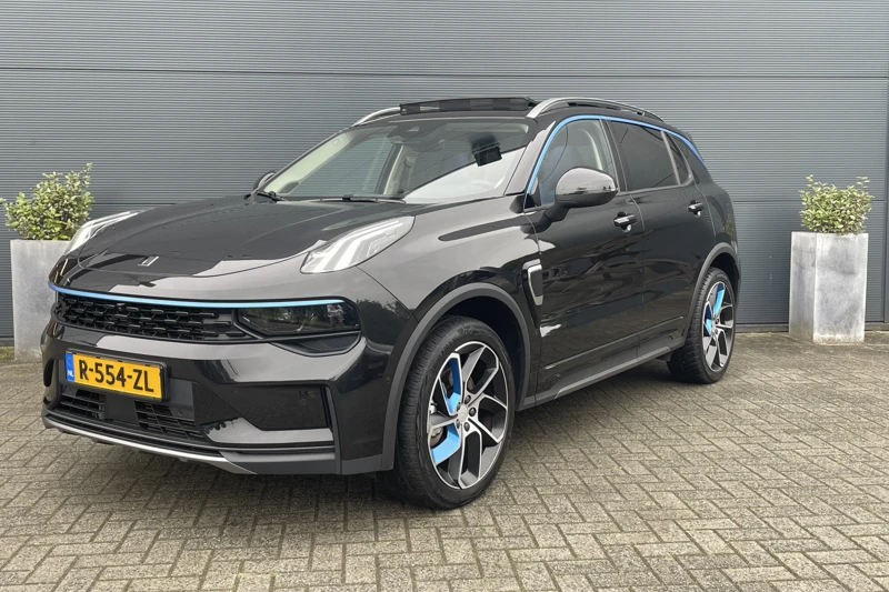 Lynk & Co 01 1.5 | Panoramadak | Adaptive Cruise | BLIS | 360 Camera | Infinity Audio | Elektrische Stoel | Keyless |