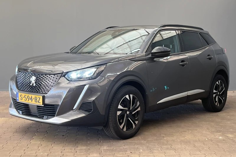 Peugeot 2008 1.2 100PK Allure | Camera | Apple/Android Carplay | Clima | Cruise | Navi |