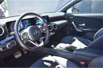 Mercedes-Benz A-Klasse 180 Business Solution AMG Automaat | Navigatie | Wide-Screen | Sportstoelen | Full-LED | Climate Control | Half-Leder | 18" LMV