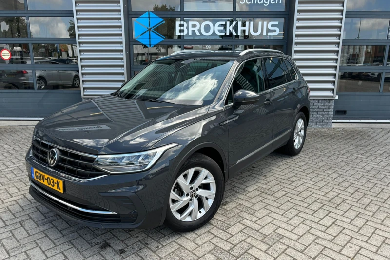 Volkswagen Tiguan 1.5 TSI 150 pk Life 7-DSG | Trekhaak wegklapbaar | Navigatie by app | Achteruitrijcamera |