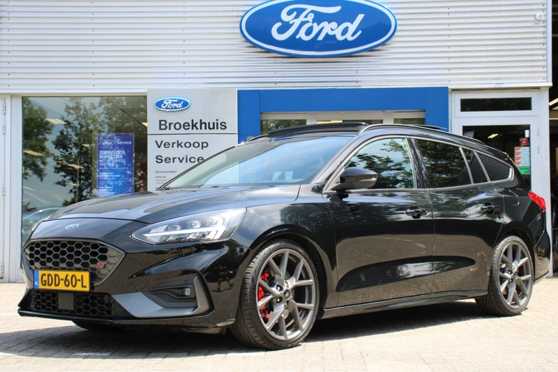 Ford Focus Wagon 2.3EB ST-3 280 PK | RECARO | PANODAK | B&O | ELEKT. STOELEN | NAVI | CAMERA | CLIMA | WINTERPACK | CRUISE | HEAD-UP | ELEK