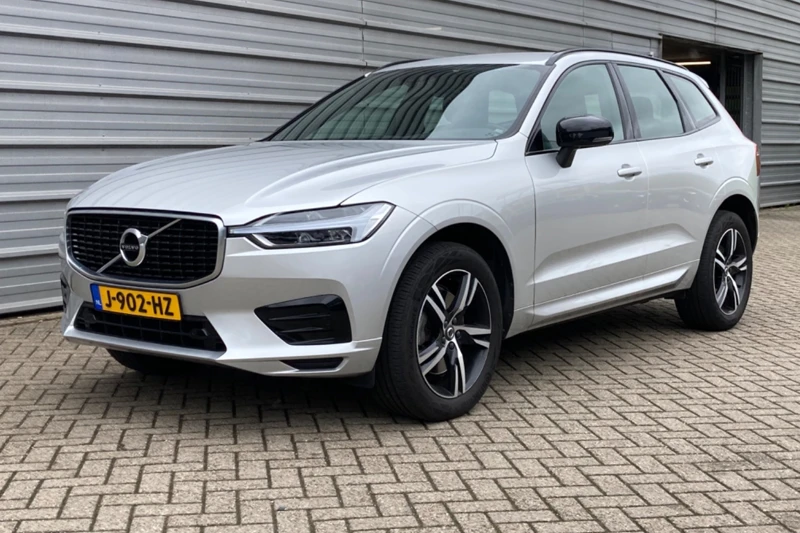 Volvo XC60 T4 190PK R-Design | Intellisafe | Trekhaak | Keyless | Verw Voorruit | Blis