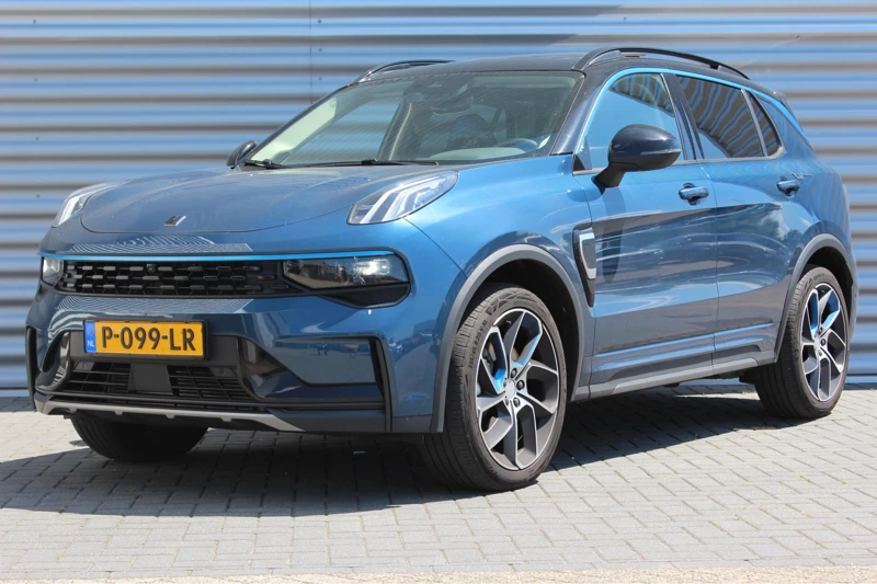 Lynk & Co 01 1.5 PHEV 265PK / NAVI / CLIMA / FULL-LED / PDC / 20" LMV / KEYLESS / PANO. DAK / 360 CAMERA / ADAPT. CRUISECONTROL / ORG. NL. /