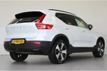 Volvo XC40 T4 211PK Ultimate Dark | Panorama | BLIS | Camera | HK Audio | Verw Voorruit | Memory