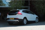 Volvo V40 Cross Country 1.5 T3 Automaat Polar+ Luxury | Harman/Kardon | Panoramadak | Camera | Keyless Entry