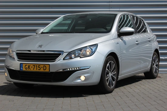 Peugeot 308 1.2 PURETECH 130PK STYLE AUTOMAAT / NAVI / CLIMA / PDC / 16" LMV / BLUETOOTH / CRUISECONTROL / NIEUWSTAAT !!