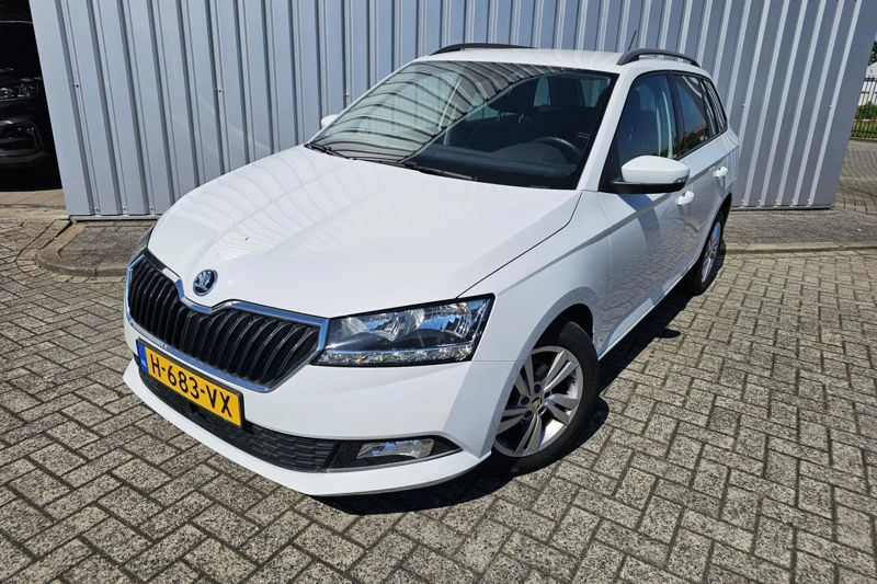 Škoda Fabia Combi 1.0 TSI 96pk Ambition | Airco | Navigatie | Cruise Control | Parkeersensoren achter | Apple Carplay/Android Auto | 15"LMV