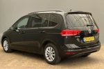 Volkswagen Touran 1.5 TSI Comfortline 150PK | Nieuwstaat! | Camera | Navi by app | Parkeersensoren Voor + Achter |