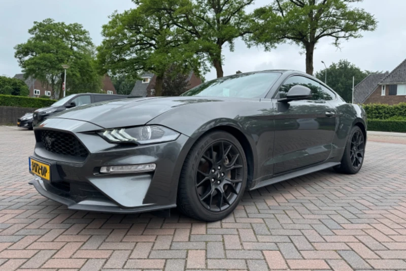 Ford Mustang Fastback 2.3EB 290PK AUTOMAAT | VOL! | CUSTOM PACK | STOEL VERWARMING + KOELING | ADAPTIVE CRUISE | CARPLAY | STRIPING |