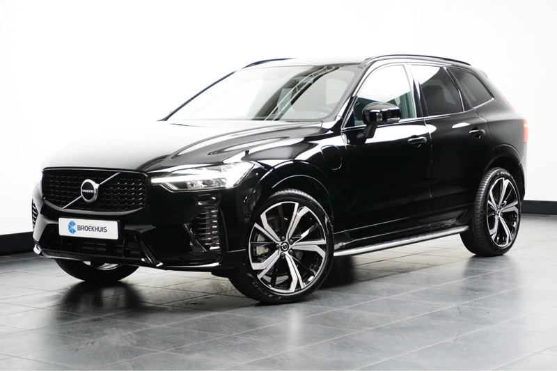 Volvo XC60 Recharge T6 AWD Plus Dark | Trekhaak | Gelamineerd Glas | Panoramadak | Adaptive LED | Adaptive Cruise | BLIS