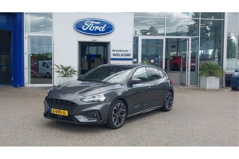 Ford Focus 1.5 150PK Automaat ST Line Business | 18 inch | Adaptieve Cruise | Winterpack | Achteruitrijcamera |