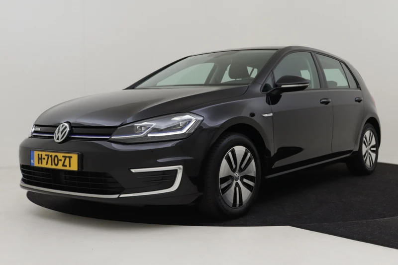 Volkswagen e-Golf E-DITION 136pk | €2000,- Subsidie | 1e eigenaar | Adaptief cruise control | Navigatie | Parkeersensoren v+a | Led koplampen | Wa