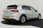 Volkswagen Golf 1.0 eTSI 111pk Life Automaat | Fabrieksgarantie tot 01-01-2027 of 100.000km | 100% dealeronderhouden | Adaptive cruise control |