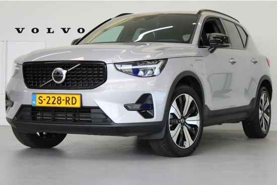 Volvo XC40 T4 211PK PHEV Plus Dark | Power Seats | HK Audio | Pilot Assist | Camera | 19"