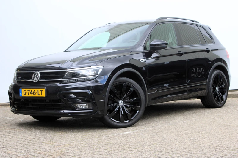 Volkswagen Tiguan 1.5 TSI 150 PK DSG Highline Business R | Black-Pakket | Zwenkbare Trekhaak | Electrische kofferklep | Dyne Audio