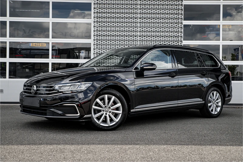 Volkswagen Passat Variant GTE Business 1.4 TSI eHybrid | Vol. Leder | Navigatie | Stoelverw.