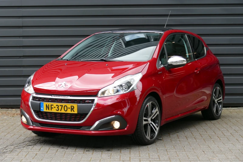 Peugeot 208 1.2 PURETECH 110PK 3-DRS GT-LINE / NAVI / CLIMA / PDC / 17"LMV / PANO.DAK / BLUETOOTH / CRUISECONTROL / NIEUWSTAAT!!