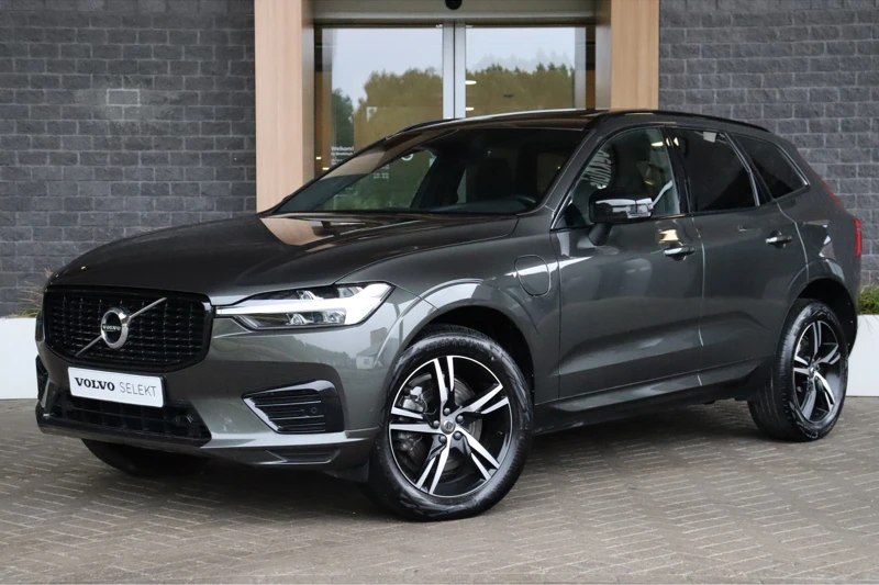 Volvo XC60 T6 AWD Recharge R-Design | Pine Grey | Stoel en Stuurwielverwarming | Parkeercamera | Schuifdak | Elektrische bestuurdersstoel g