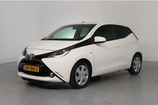 Toyota Aygo 1.0 VVT-i x-play Automaat | Airco | Bluetooth | Elektrische Ramen | Mistlampen