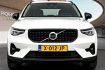 Volvo XC40 2.0 B3 Plus Dark |Trekhaak | 360° Camera | Harman/Kardon audio | Adaptieve Cruise met Stuurhulp | Voorruit verw | Stuur stoelver