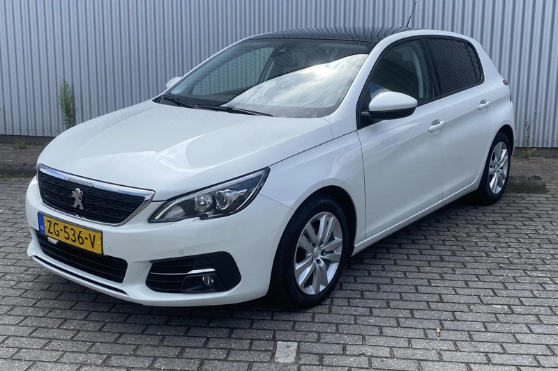 Peugeot 308 1.2 PureTech Blue Lease Executive