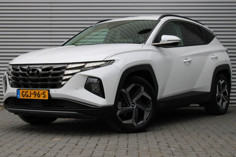 Hyundai Tucson 1.6 T-GDI PHEV Comfort 4WD 265pk Automaat | Navigatie | Stoelverwarming | Dodehoek-Detectie | Achteruitrijcamera | Climate Contr