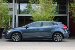 Volvo V40 2.0 T2 Nordic+ Luxury Line | Sportchassis | Harman/Kardon | Panoramadak | Camera | Keyless