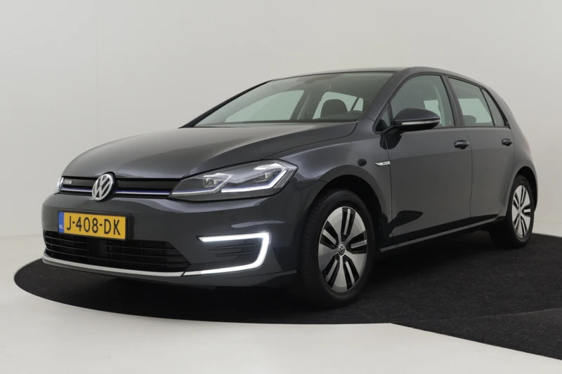 Volkswagen e-Golf 136pk E-DITION | €2000,- Subsidie | 100% Dealeronderhouden | 1ste Eigenaar | Adaptive cruise control | Parkeersensoren v+a | Nav