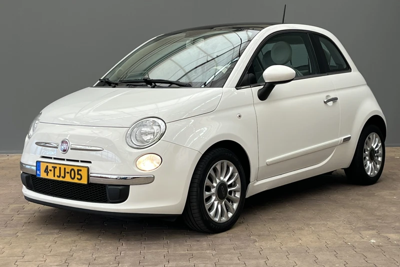 Fiat 500 0.9 80PK Turbo Lounge | Panorama Dak | Airco | Elek. Ramen | Centrale Vergrendeling | 15" Lichtmetaal |