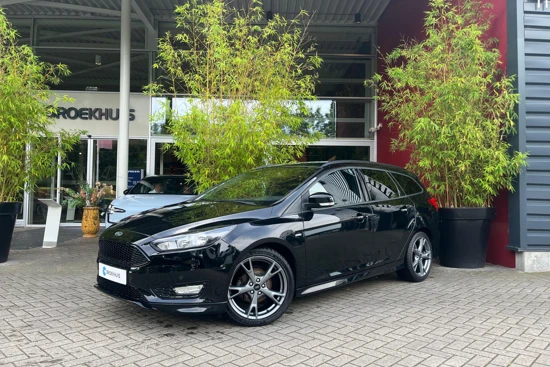 Ford Focus Wagon 1.0 125pk ST-Line 18'' | Clima | Navi | Apple Carplay