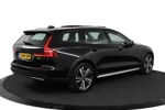 Volvo V60 Cross Country B5 AWD | Panoramisch schuif/kanteldak | Bowers & Wilkins | Head-up display | Stoel & Stuurwielverwarming | Parkeer